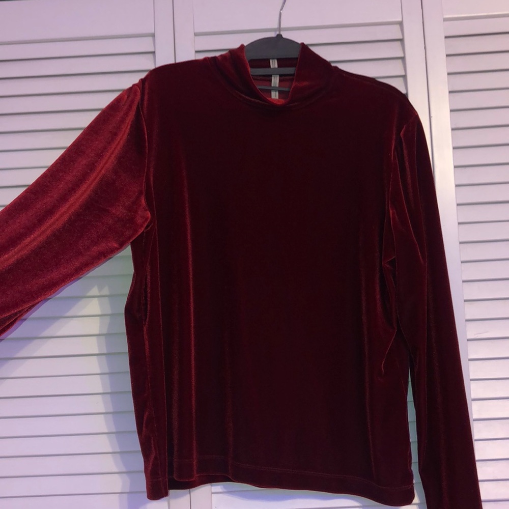 Red Turtleneck ❣️❣️❣️❣️❣️❣️